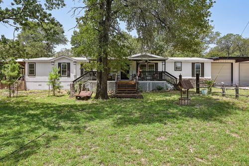 541 Hidden Oaks Dr, Elgin, TX, 78621-5561 | Card Image