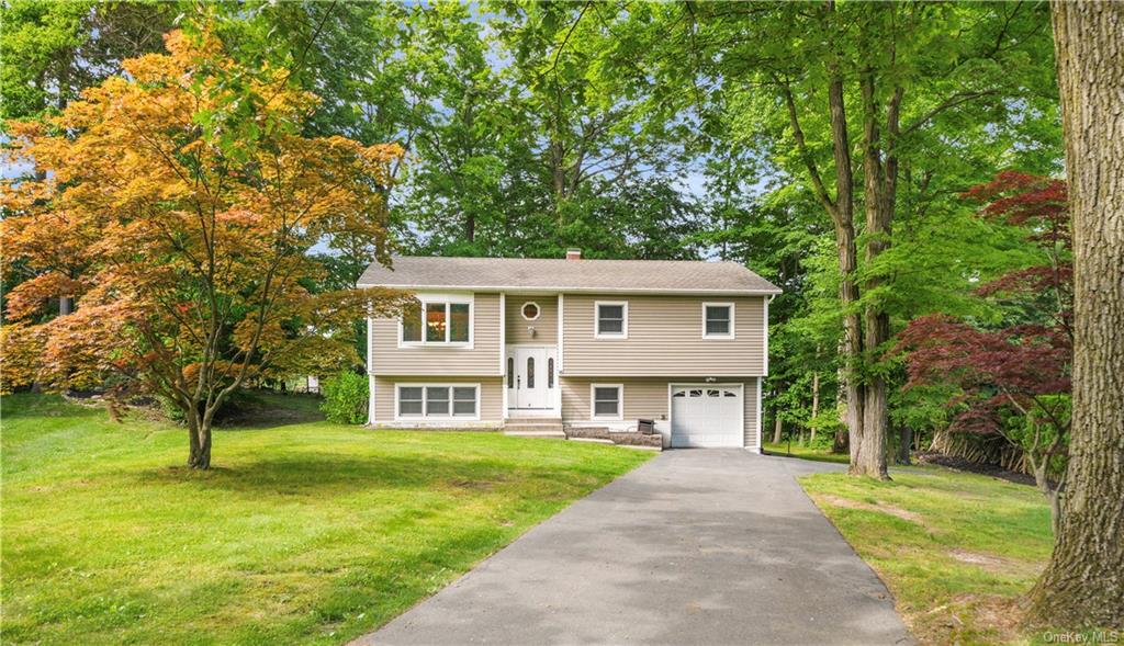 Glenn Ln, New City, NY 10956