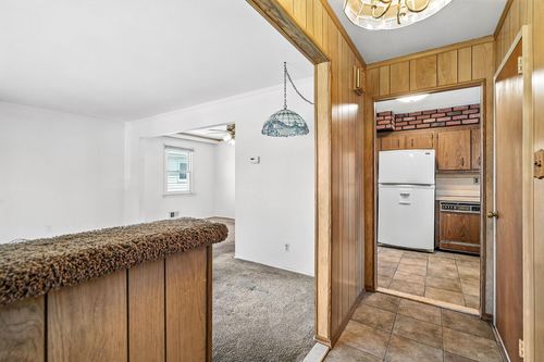 156 85th St, Howard Beach, NY, 11414-2618 | Card Image