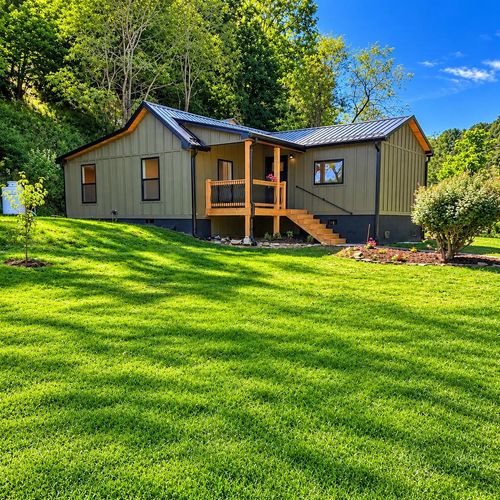 201 Chestnut Drive, Galax, VA, 24333 | Card Image