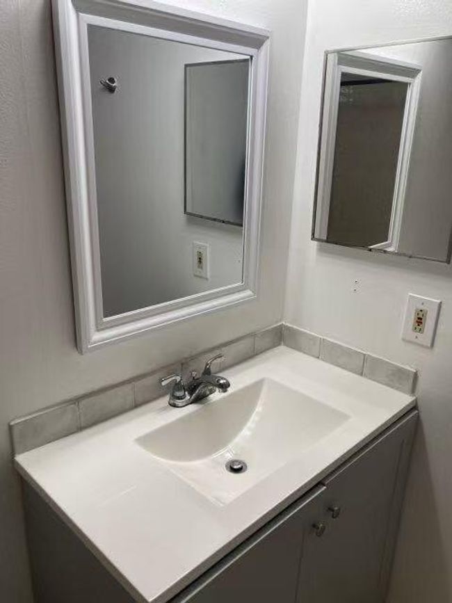 APT-322 - 8025 Sw 107 Th Ave, Condo with 2 bedrooms, 2 bathrooms and null parking in Miami FL | Image 7