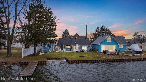 4262 Flynn, Highland, MI, 48356-1812 | Card Image