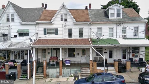 231 S Poplar St, MOUNT CARMEL, PA, 17851-1933 | Card Image