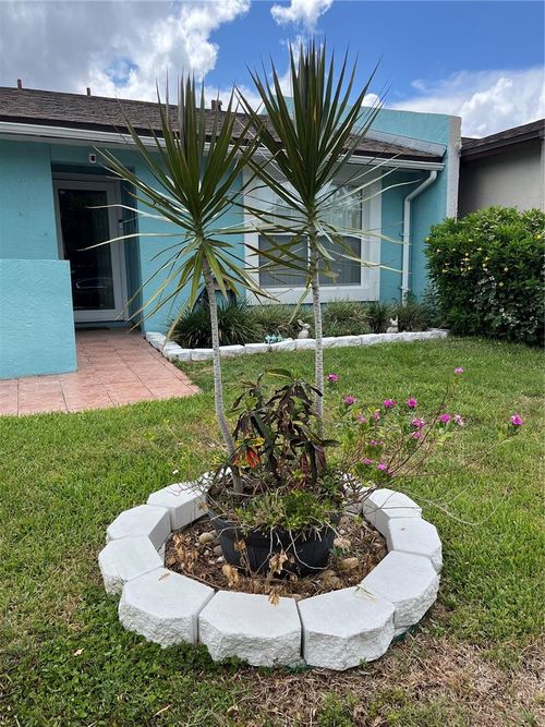 976 Alicante Ave, ORLANDO, FL, 32807-3092 | Card Image