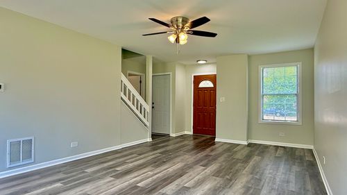 10 Rugby Ct, Glendale Heights, IL, 60139-1879 | Card Image