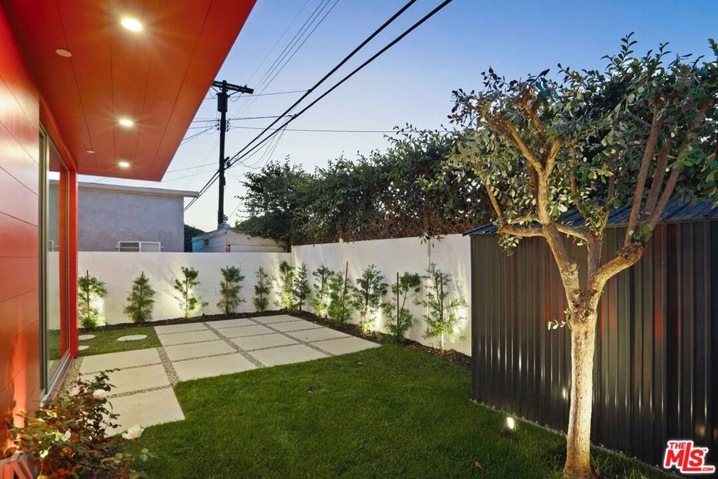 Residential Lease in Los Angeles