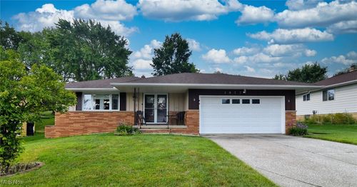 1977 Jacqueline Dr, Parma, OH, 44134-6853 | Card Image