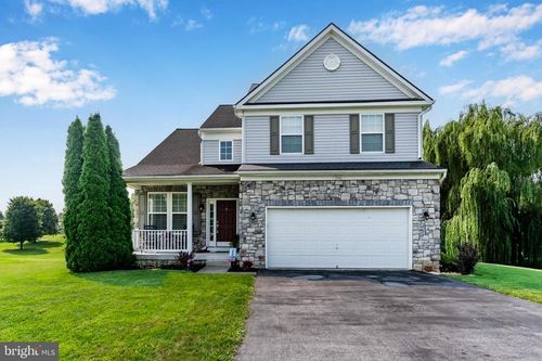 1046 Alandale Dr, CHAMBERSBURG, PA, 17202-6805 | Card Image