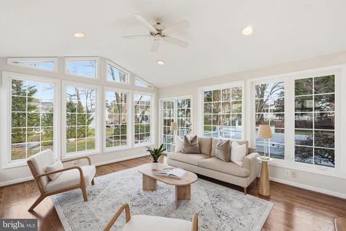 13306 Tannery Ct, FAIRFAX, VA, 22033-1418 | Card Image