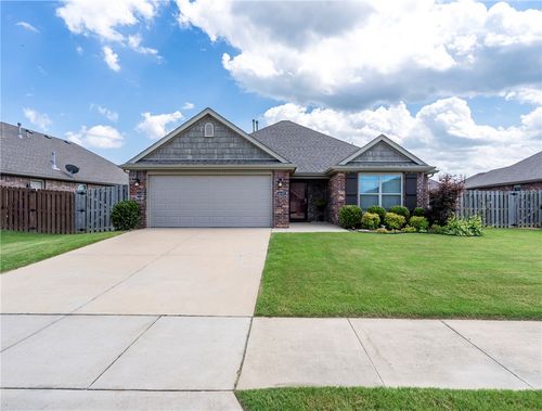 4431 W Wales Dr, Fayetteville, AR, 72704-5053 | Card Image
