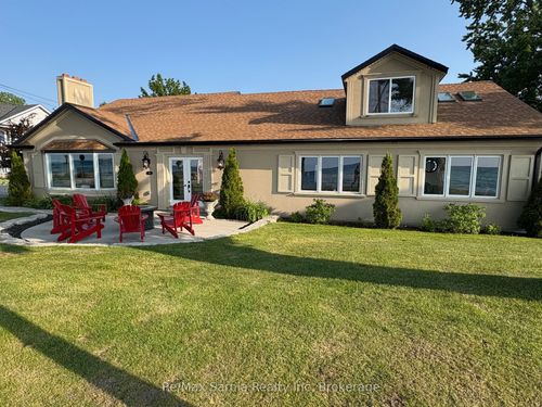 2681 Old Lakeshore Rd, Bright's Grove, ON, N0N1C0 | Card Image