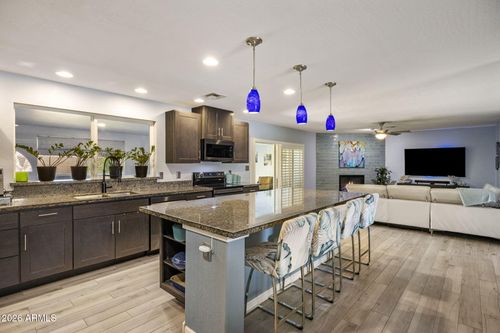 417 E Beck Ln, Phoenix, AZ, 85022-3011 | Card Image