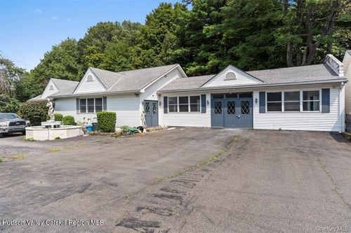 737 Broadway, Ulster Park, NY, 12487-5112 | Card Image