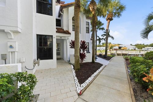 38-2359 Treasure Isle Dr, West Palm Beach, FL, 33410-1336 | Card Image