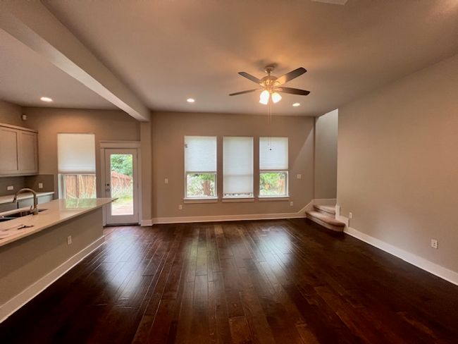 UNIT-11 - 13501 Metric Blvd, House other with 3 bedrooms, 3 bathrooms and 2 parking in Austin TX | Image 4