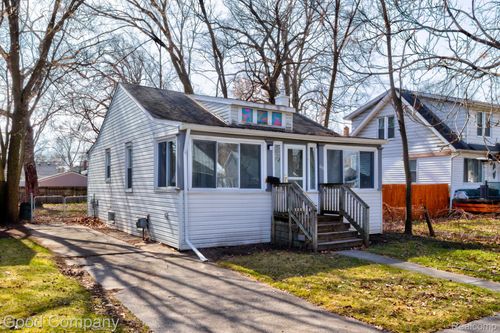 610 Lewiston Ave, Ferndale, MI, 48220-1380 | Card Image