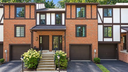 110 Shady Lake Dr, Sewickley, PA, 15143-8838 | Card Image