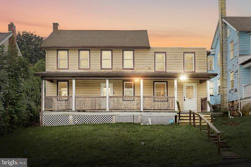 865 Market St, MOUNT WOLF, PA, 17347-9774 | Card Image