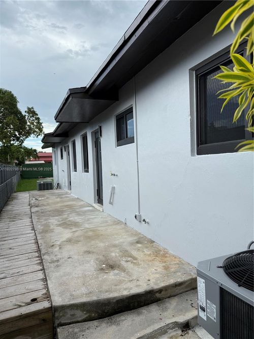 6750 Sw 21st St, Miami, FL, 33155-1734 | Card Image
