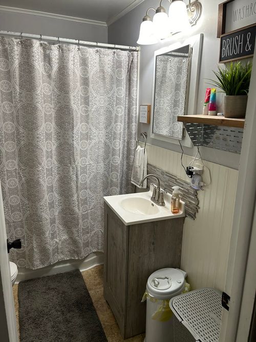 105 N Grant St, Potomac, IL, 61865-9444 | Card Image