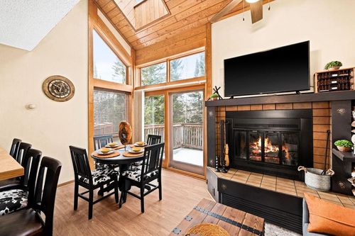 527 Moose Mountain Dr, Tofte, MN, 55615 | Card Image