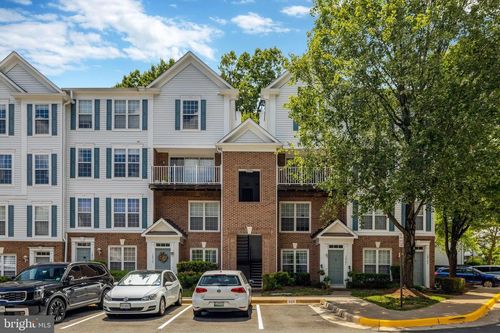 302-12739 Fair Crest Ct, FAIRFAX, VA, 22033-3860 | Card Image