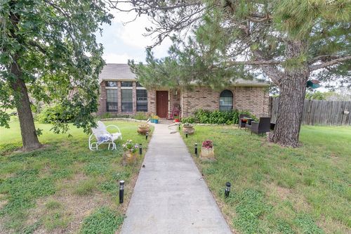 412 Mulberry St, Lometa, TX, 76853-2175 | Card Image