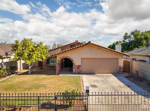 2005 Talisman Dr, Bakersfield, CA, 93304-4554 | Card Image