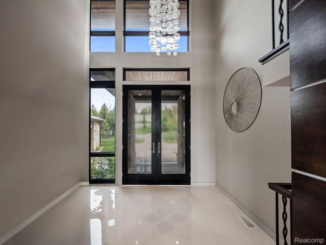 2657 Turtle Shores Dr, House other with 6 bedrooms, 8 bathrooms and null parking in Bloomfield Hills MI | Image 11