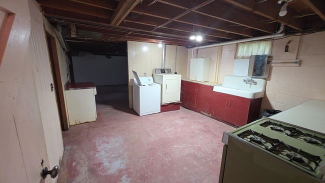 304 N Sleeper St, House other with 3 bedrooms, 2 bathrooms and null parking in Everly IA | Image 14