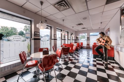 {{alt}} | Card Image