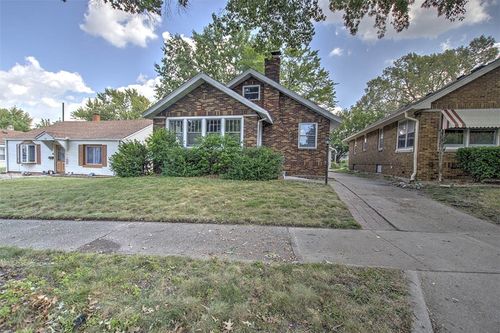 12 East Dr, Decatur, IL, 62526-4510 | Card Image