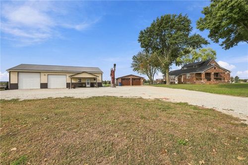 981 S 9th St, Odessa, MO, 64076-8130 | Card Image