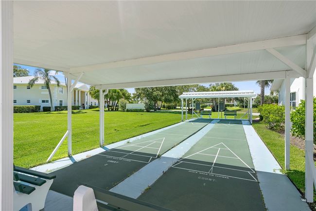 APT-204 - 540 Grove Isle Cir, House attached with 2 bedrooms, 2 bathrooms and null parking in Vero Beach FL | Image 29