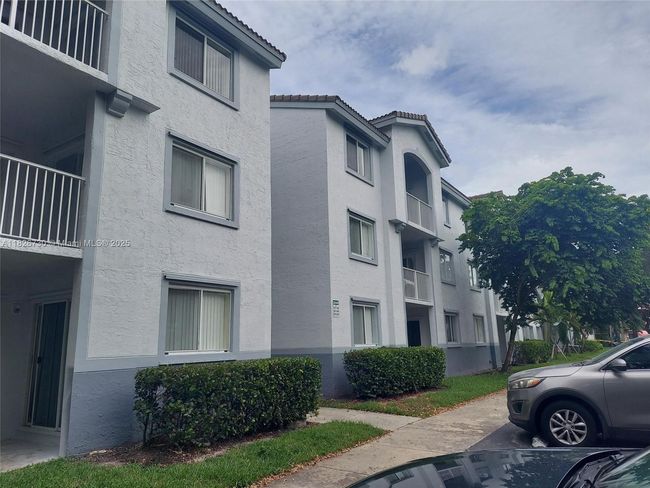 APT-125 - 2640 S University Dr, Condo with 2 bedrooms, 2 bathrooms and null parking in Davie FL | Image 50