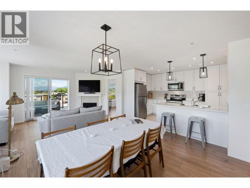 703-3346 Skaha Lake Rd, Penticton, BC, V2A0H6 | Card Image