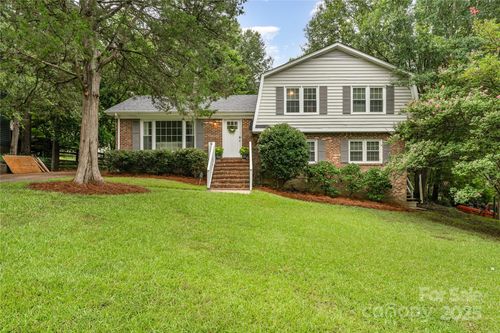 8229 Tifton Rd, Charlotte, NC, 28226-4415 | Card Image