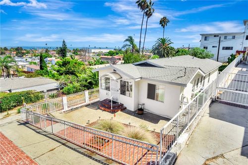 661 W 26th St, San Pedro, CA, 90731 | Card Image