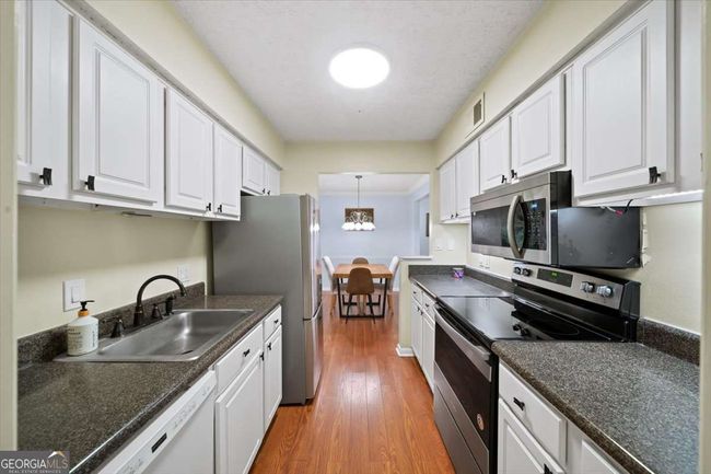 UNIT-7 - 5141 Roswell Rd, Condo with 2 bedrooms, 1 bathrooms and 1 parking in Sandy Springs GA | Image 10