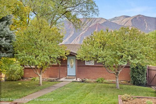 30 Mountain Shadows Dr, Glenwood Springs, CO, 81601-2615 | Card Image