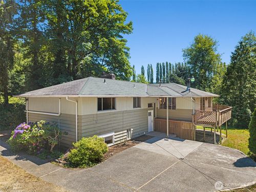 17805 Se Jones Road, Renton, WA, 98058 | Card Image
