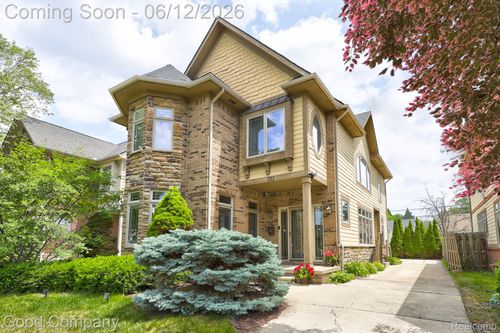 721 S Kenwood Ave, Royal Oak, MI, 48067-4083 | Card Image