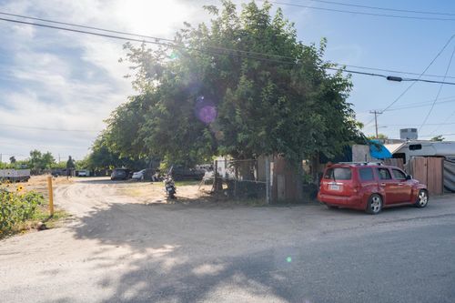 14581 Kilroy Road, Porterville, CA, 93257 | Card Image