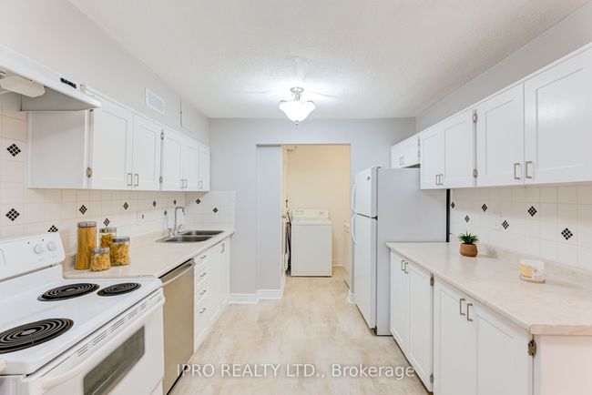 61 - 130 Ling Rd, Condo with 4 bedrooms, 2 bathrooms and 1 parking in Toronto ON | Image 20