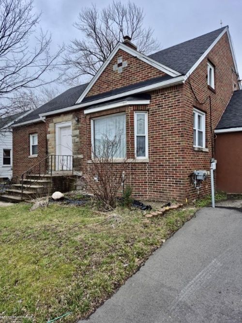 2044 E Bristol Road, Burton, MI, 48529 | Card Image