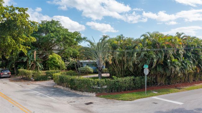 2912 Ne 27 Th St, House other with 2 bedrooms, 2 bathrooms and null parking in Lighthouse Point FL | Image 48