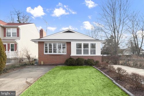 517 Winters Ln, CATONSVILLE, MD, 21228-2830 | Card Image