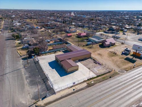 2122 N Chadbourne St, San Angelo, TX, 76903-2923 | Card Image
