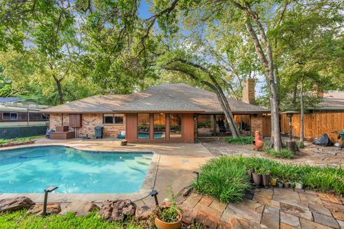 4307 Churchwood Dr, Arlington, TX, 76016-1810 | Card Image