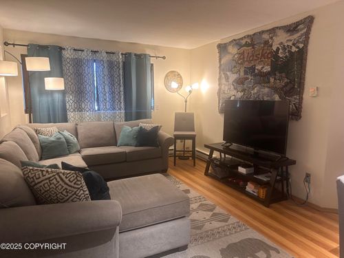 apt-105-2201 Romig Pl, Anchorage, AK, 99503-1639 | Card Image